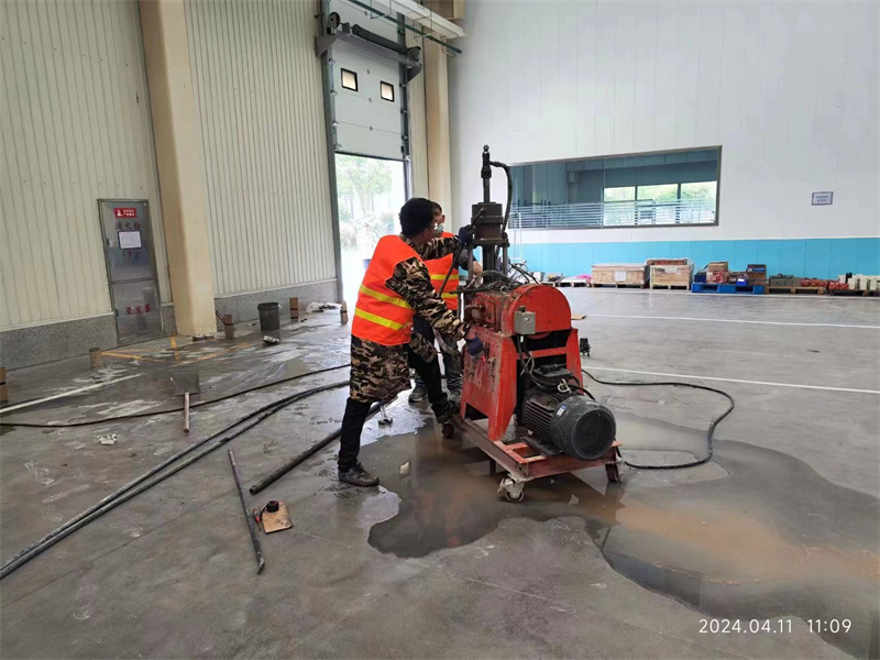 科尔沁右翼中厂房地面下沉塌陷注浆加固施工